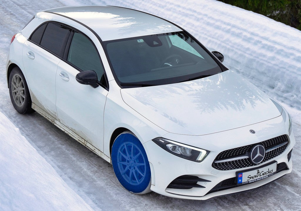 Top view of passenger car with Snowgecko installed on front wheels